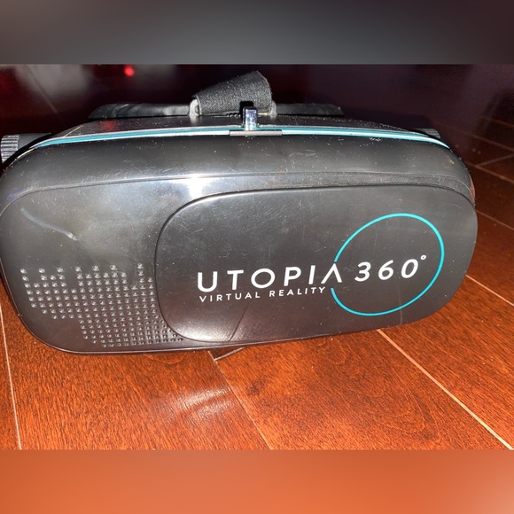 Virtual Reality Headset! - Picture 1 of 4